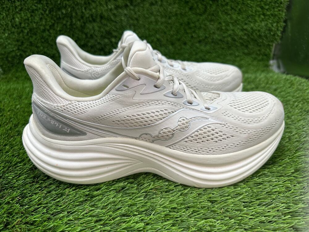 Saucony Triumph 24 S100999-1020 Athletic Sneaker Women's 10.5 White Mesh Jogging